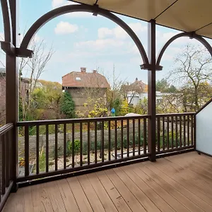 Sniadeckich 47 By Renters Wrocław