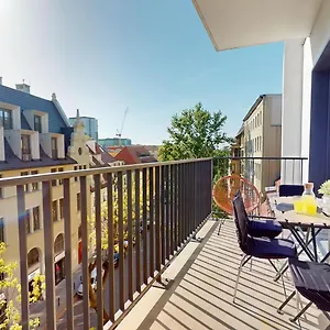 Family House Near The Market Square -perfect For Family & Business - Ksiecia Witolda Street 500 Steps To Market Square - 2 Bedrooms,2 Parking Places Wrocław